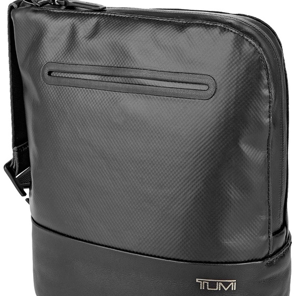 tumi pouch bag